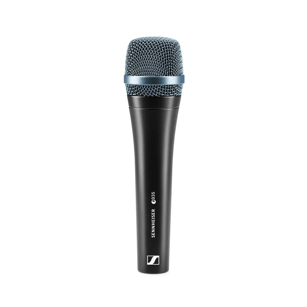e 935