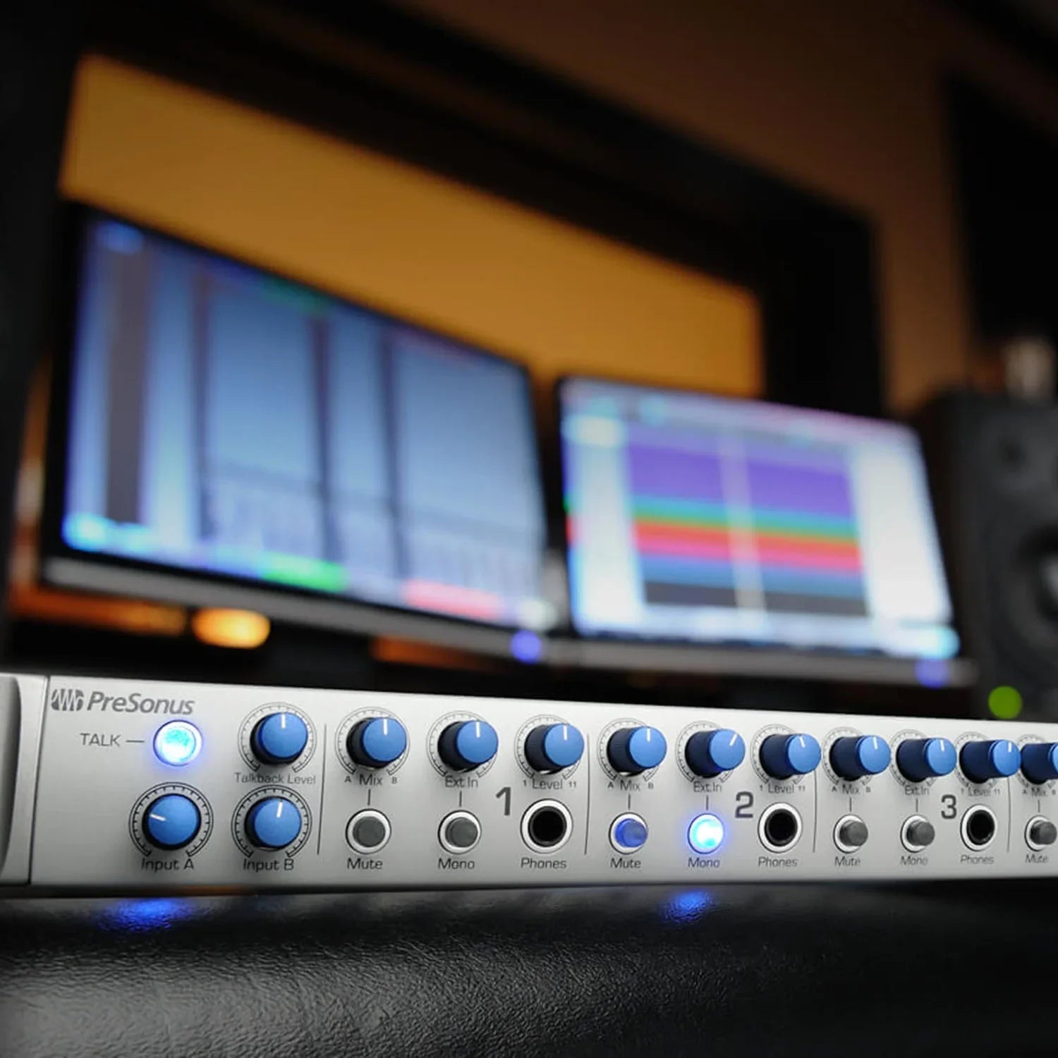 HP60 - Six-channel headphone mixing system