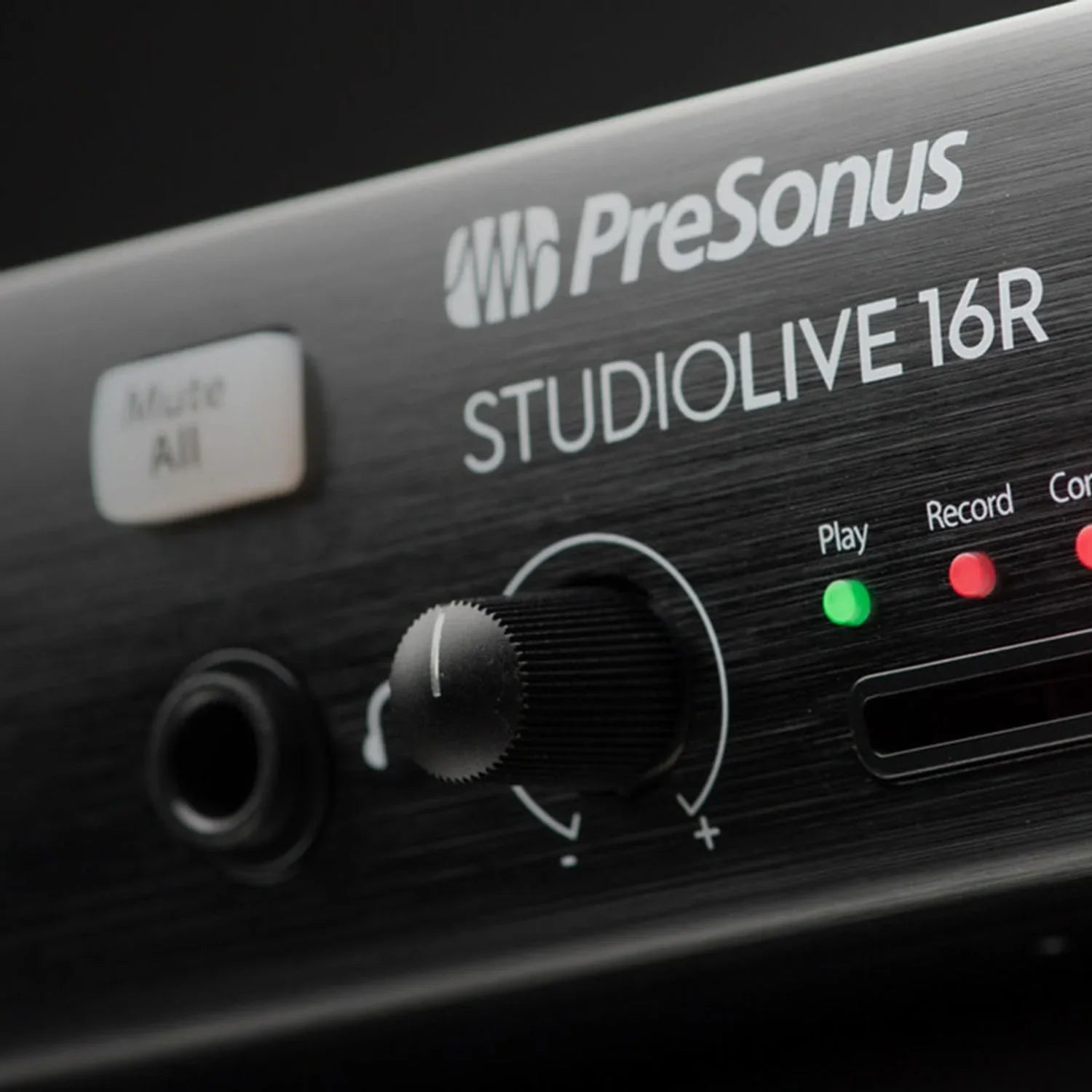 SL-16R - 16 Ch Digital Rack Mixer/Stage Box