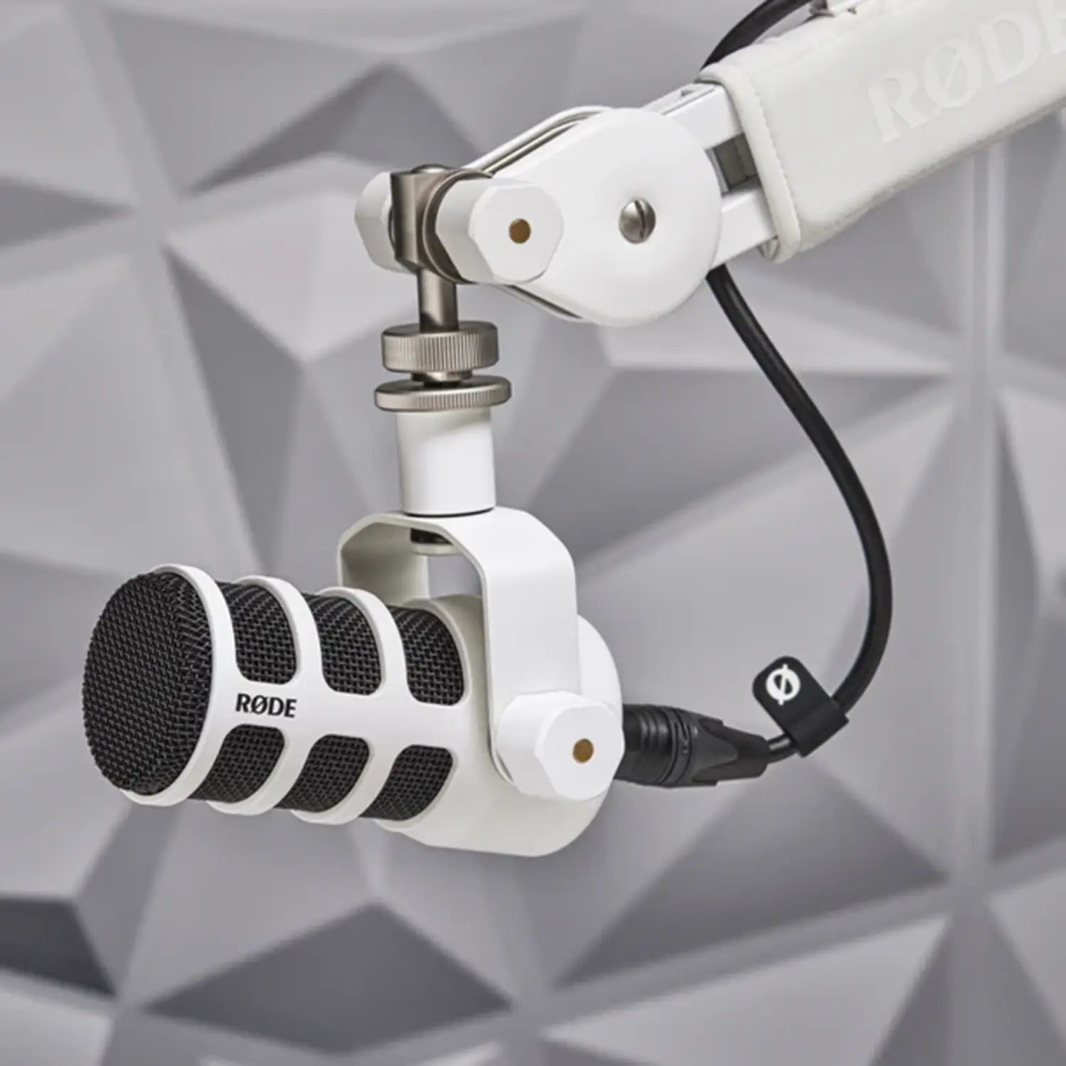 Podmic White